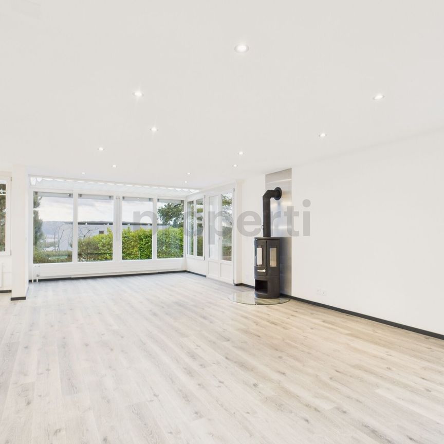 Moderne 6.5 pièces row-house rénovée avec jardin à La Neuveville - Foto 1
