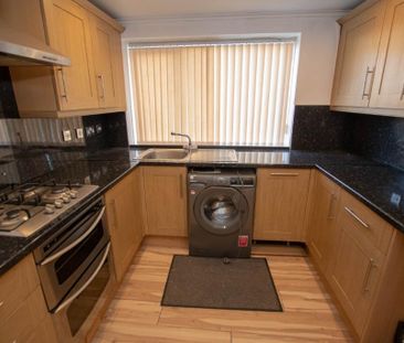 2 bedroom flat to rent - Photo 6