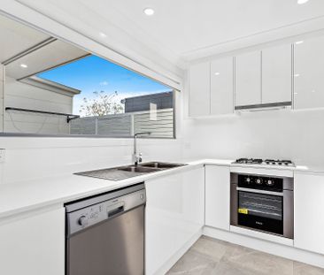 Modern Townhouse in Boutique Complex - Photo 3