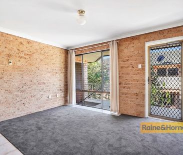 Great unit! Two balconies, handy location - Photo 1