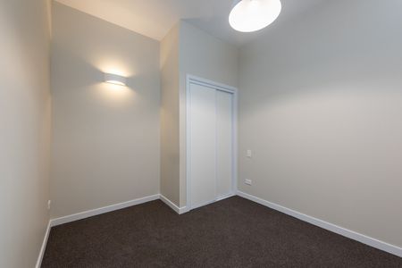 b/15 Hall Street, Newtown - Photo 2