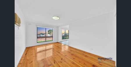 Beautiful Family Home in Prime Kings Park Location $550 per week available now - Photo 2