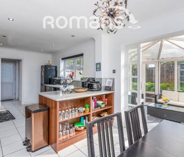 4 bedroom detached house to rent - Photo 1