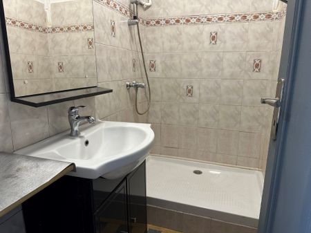 Location appartement Marseille 1er (13001) - Photo 3