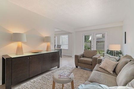 For Lease - 4302 Shelby Crescent, Mississauga, Ontario - Photo 2