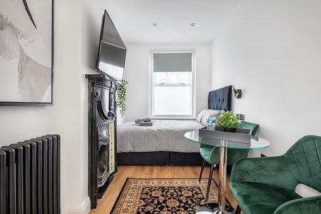 Cricklewood Lane - Photo 2