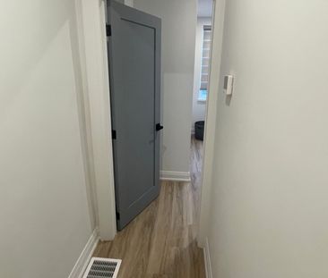 For Lease - 1571 Dupont Street Unit# 2nd Flr, Toronto, Ontario - Photo 1