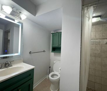 For Lease - 101 Convoy Crescent, Vaughan, Ontario - Photo 4