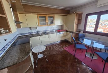 Apartamento T4 em Lisboa