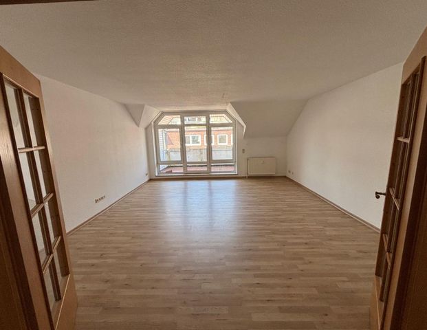 Große 3 Zimmerwohnung im 2.Obergeschoß in zentraler Lage von Wilhelmshaven - Photo 1