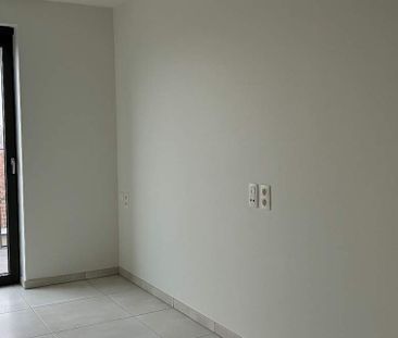 Appartement te huur in Oostrozebeke voor € 750 met 2 slaapkamers - Photo 3