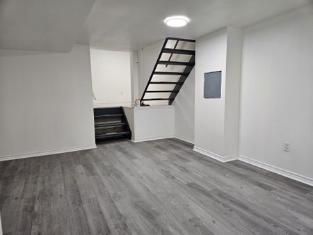 For Lease - 24 Sylvia Street Unit# Back Unit, Barrie, Ontario - Photo 5