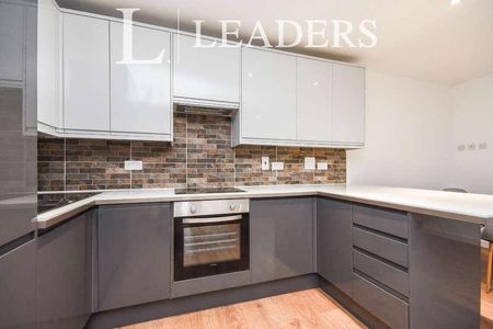 Eastfield Stables, Elsenham, CM24 - Photo 2
