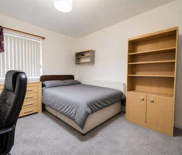 8 bedroom house to rent - Photo 3