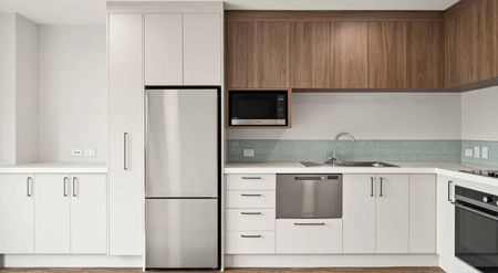 Brand new 1-bedroom apartment - Available now! - Photo 2