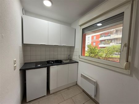 Location Appartement 1 pièce 39m² - Photo 2