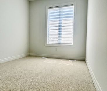 For Lease - 712 Newlove Street, Innisfil, Ontario - Photo 5