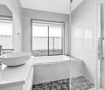 47 Coronet Avenue, Roxburgh Park, Vic 3064 - Photo 6