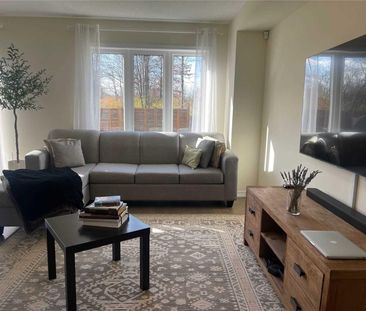 For Lease - 122 Esther Crescent, Thorold, Ontario - Photo 2