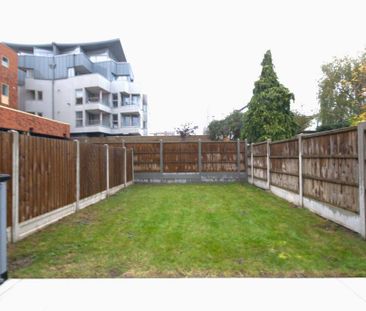 2 bedroom maisonette to rent - Photo 6