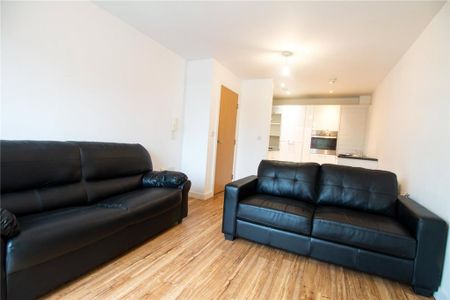2 bedroom flat to rent - Photo 2