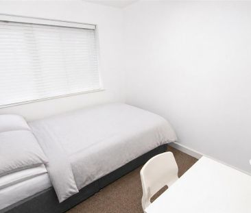 5 bedroom apartment to rent - Photo 3