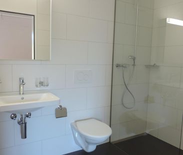 Neuwertige und grosszügige 3.5-Zimmer Dachwohnung - Photo 6