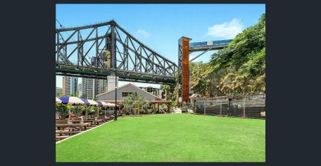 Charming Updated Cottage In Prime New Farm Pocket - Photo 3