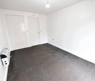 2 bedroom Flat in Calverley Ln, Leeds - Photo 5