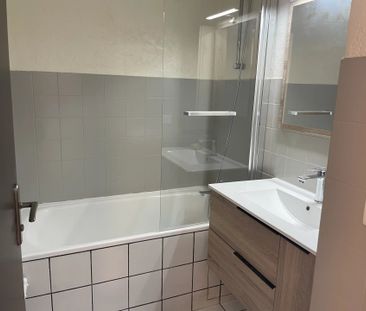 Location Appartement 2 pièces 50m² SALLANCHES 74700 - Photo 5