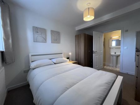 House share to rent - Photo 3