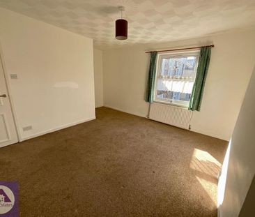 2 bedroom maisonette to rent - Photo 4