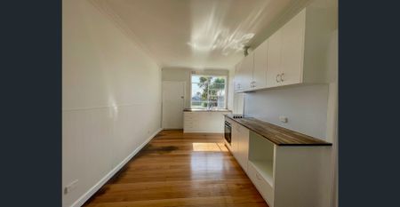 Park your car at home! - Photo 5