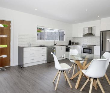 Stunning Home in Beautiful Basin View! - Photo 3