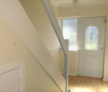 3 bedroom terraced house to rent - Photo 2