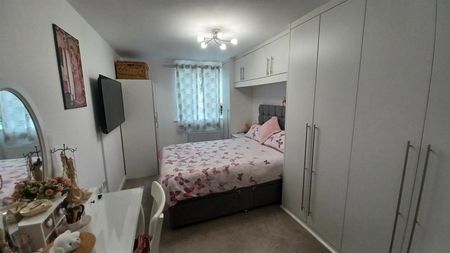 Shepherds Green Road, Shirley - Photo 4