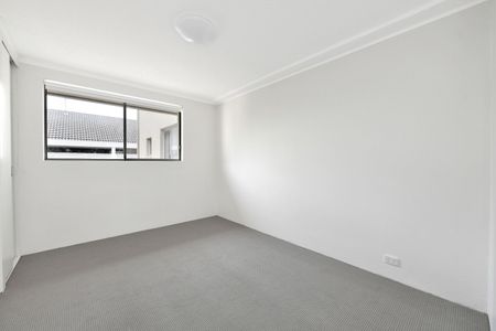 Light and Airy Unit in Prime Annandale Location - Photo 4