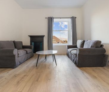 4 bedroom flat to rent - Photo 1