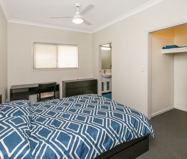 Fantastic modern rooming accomodation - Photo 1