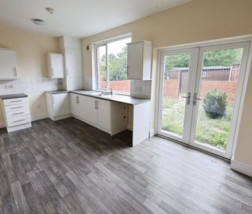 3 bedroom House To Let - Photo 6