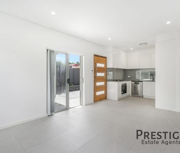 Modern Family Residence! - Photo 1