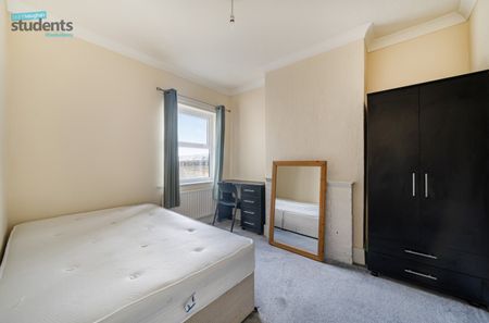 5 bedroom terraced house to rent - Photo 3