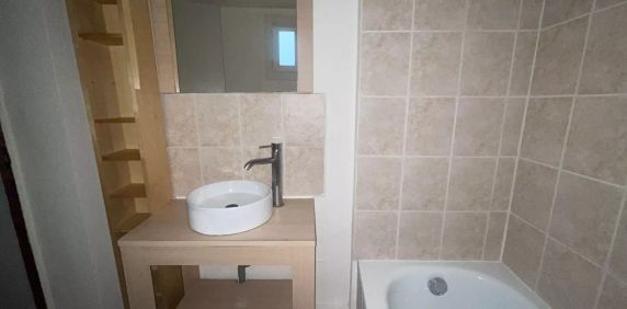 A LOUER - AIX EN PROVENCE - 1/2 PIECES COURS SEXTIUS - Photo 2