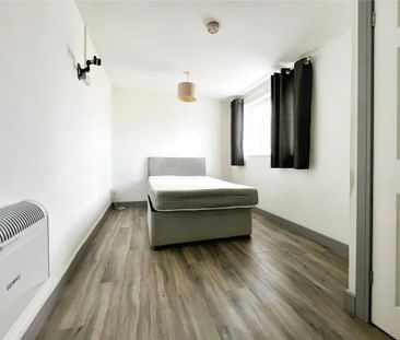 Property to rent - Photo 2