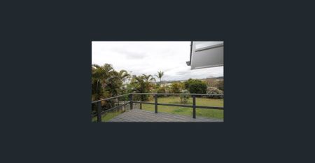 ELEVATED 3 BED HOME - Photo 3