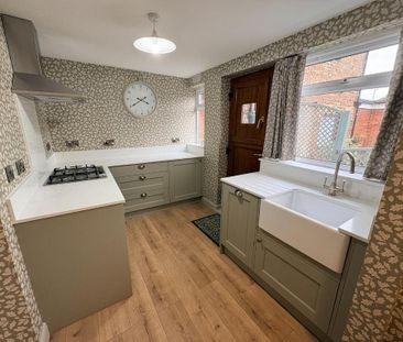 2 bedroom terraced house to rent - Photo 6