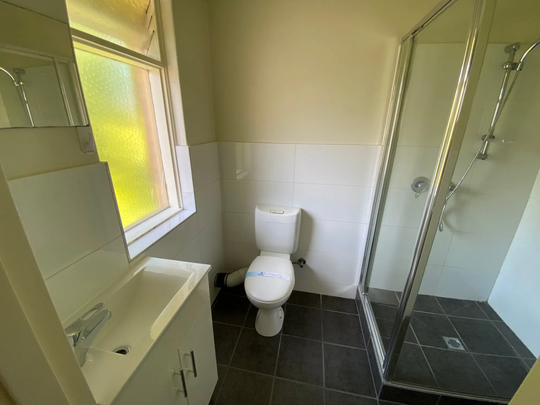 5/21 Ruskin Street, Elwood VIC 3184 - Apartment For Rent | Domain - Photo 1