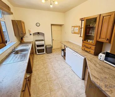 1 bedroom property to rent - Photo 1