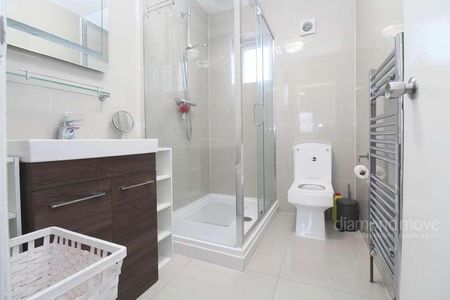 Rothbury Gardens, Isleworth, TW7 - Photo 5