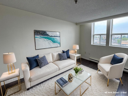 One Bedroom Apartment - Photo 3